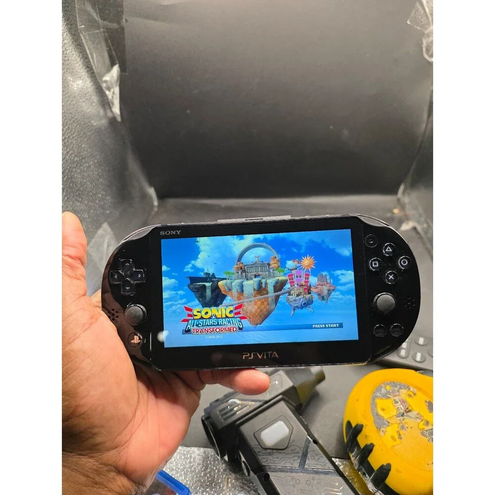 Sony PS Vita Slim Bundle (pch2001)